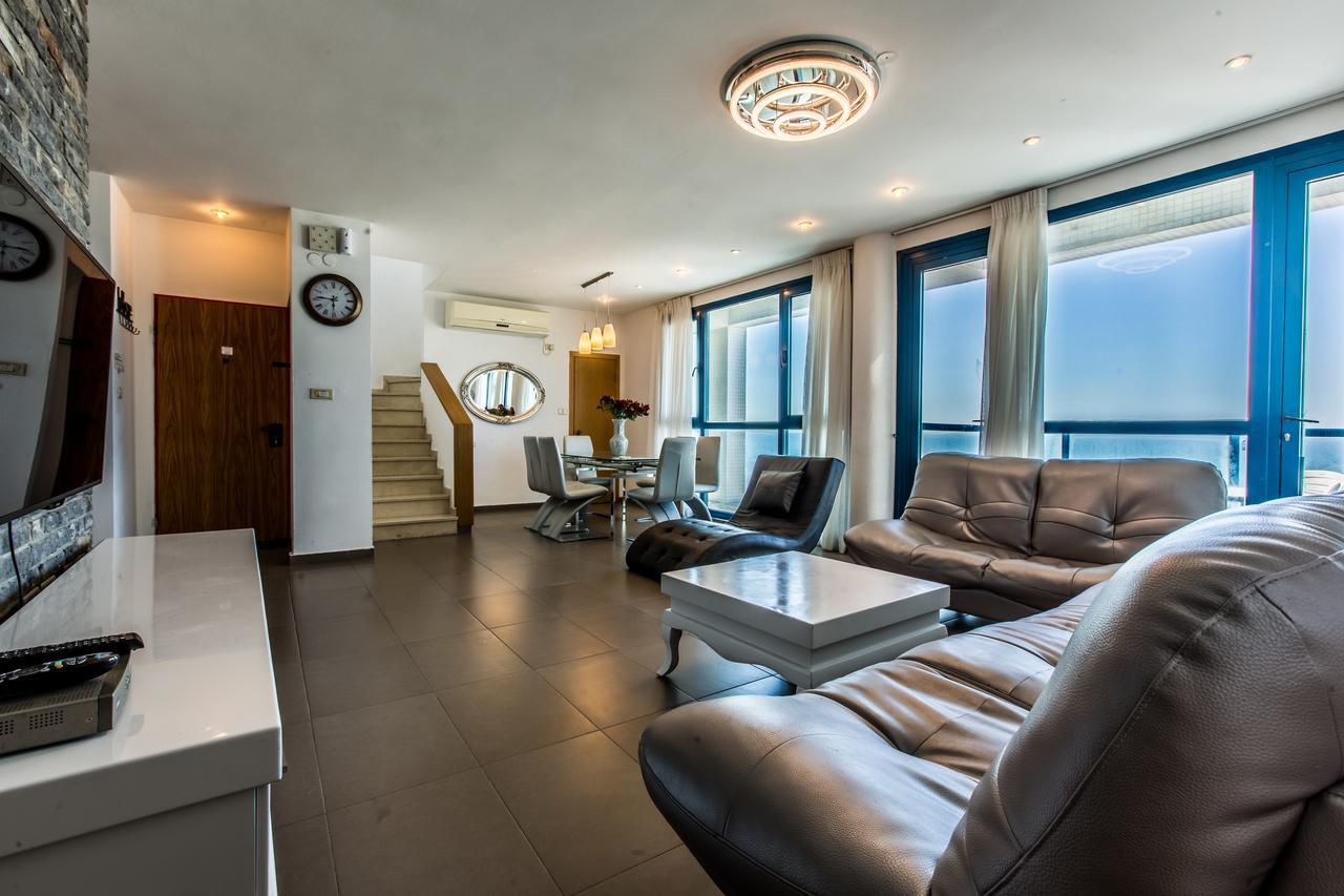 M Sea Suites - By The Beach Тель-Авив Экстерьер фото